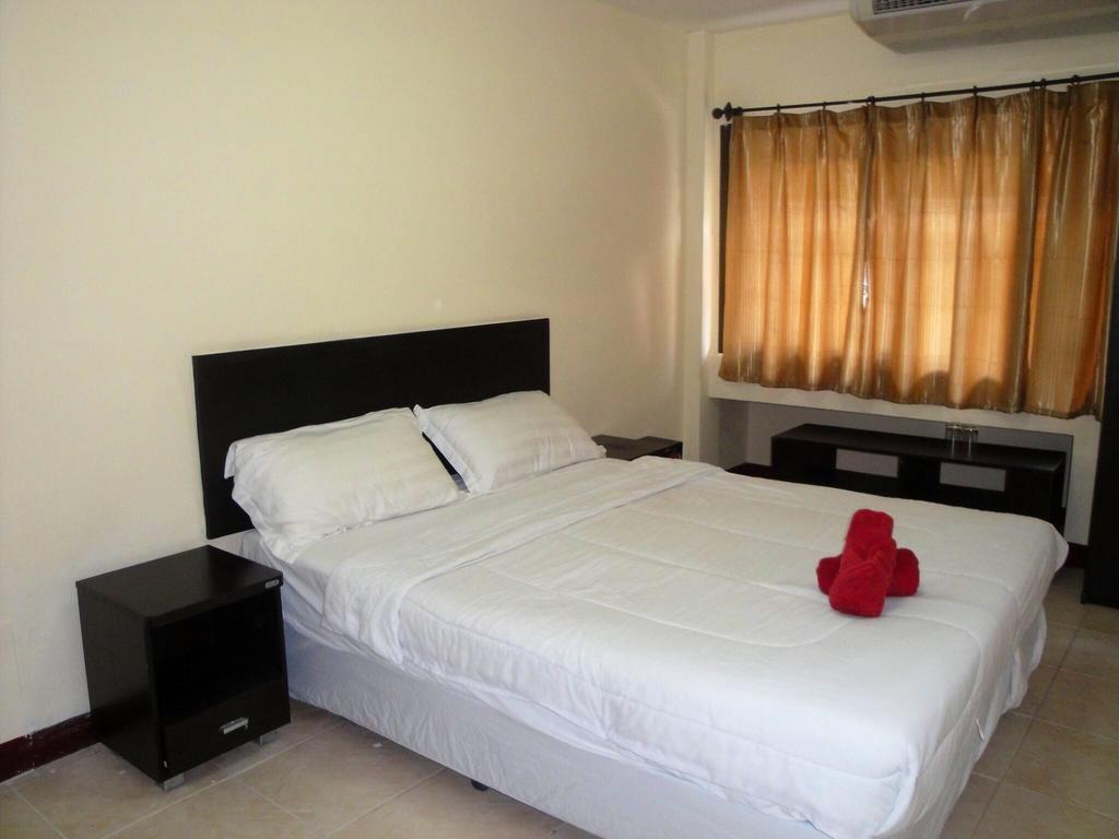 Sandman Hotel & Sports Bar باتايا الغرفة الصورة